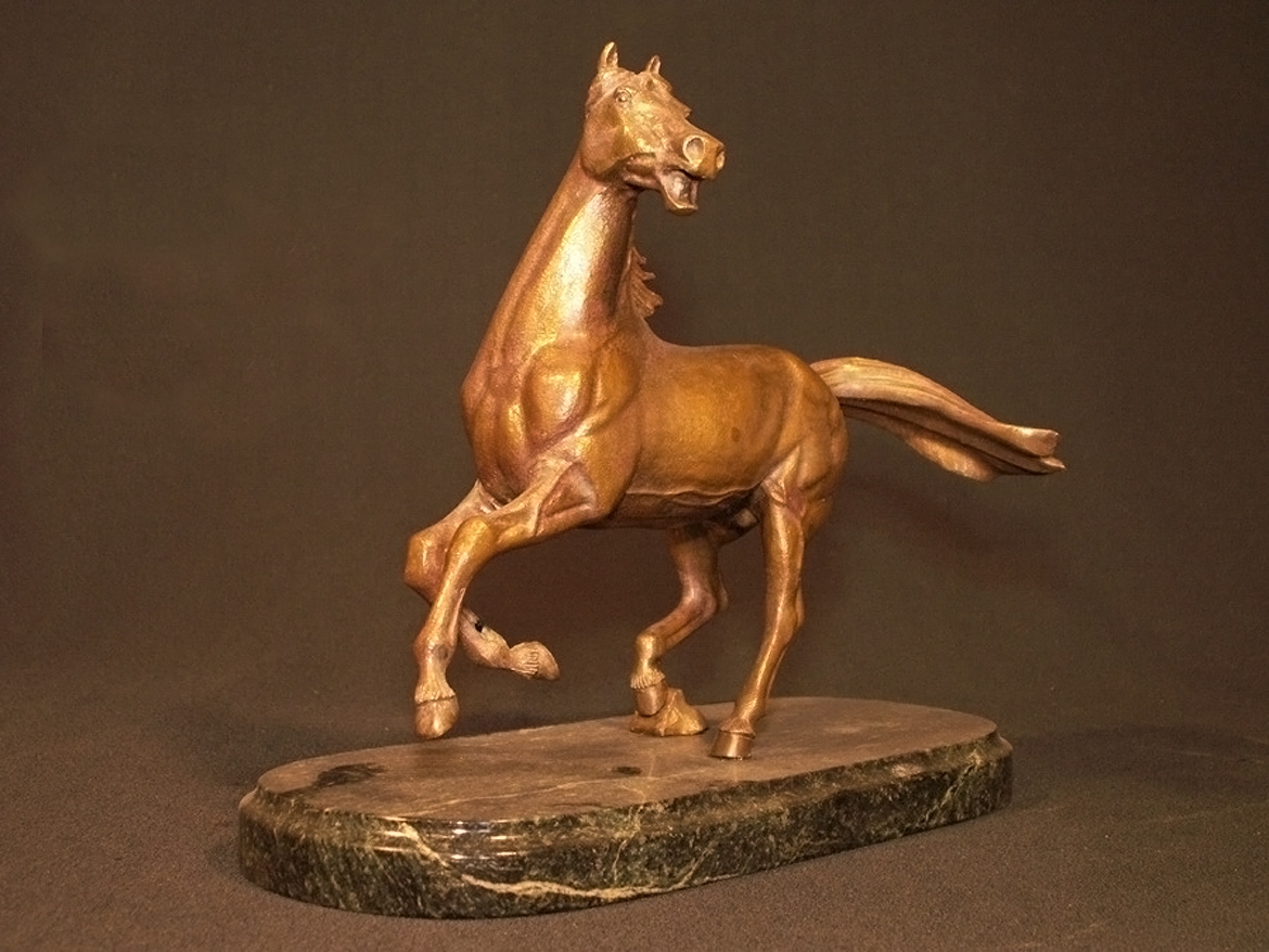 Статуя «Вздыбленный конь».
