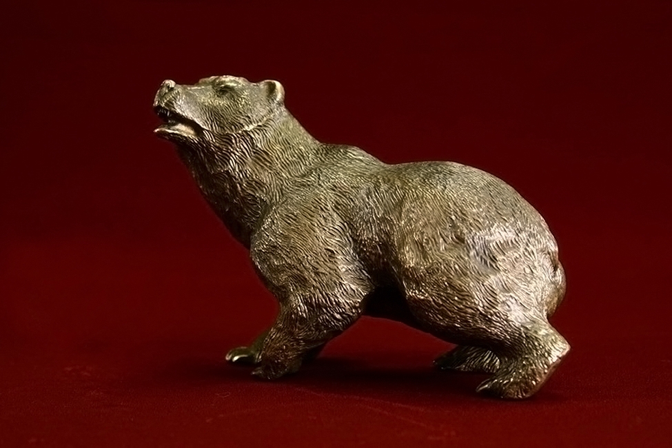 Статуя «Медведь».