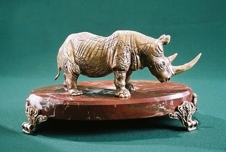 Статуя «Носорог».