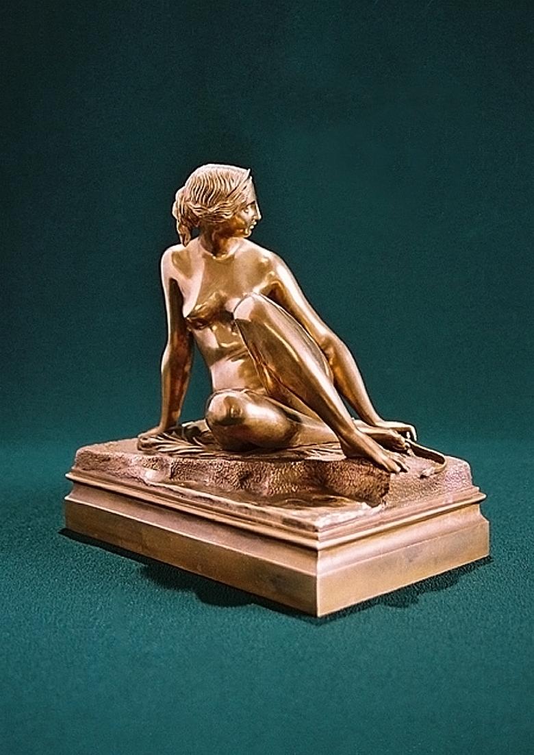 Статуя «Сидящая Диана».